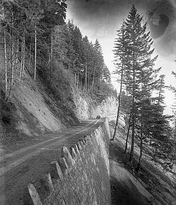 columbia river highway embankment 1915 oregon
