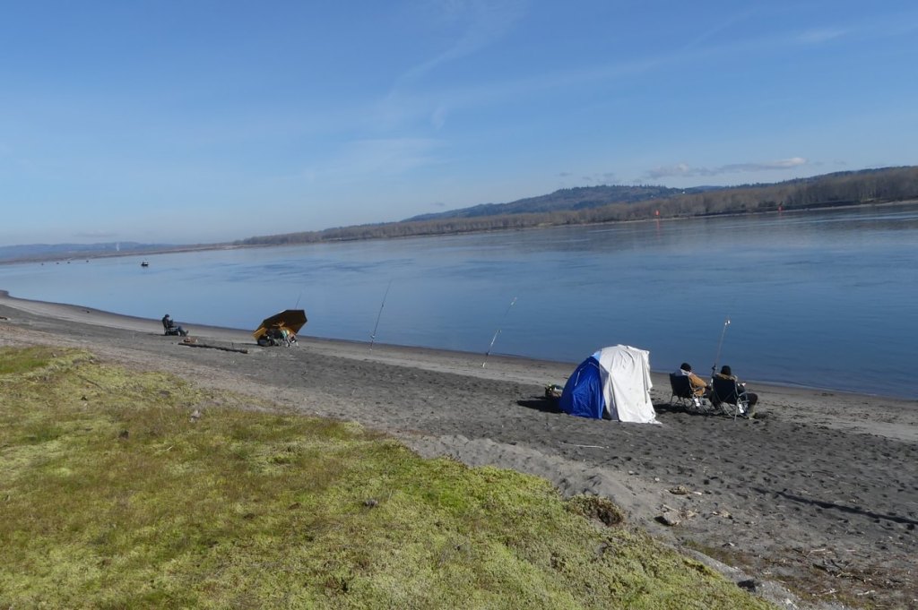 salmon fishermen Prescott Beach County Park Columbia River Rainier columbia county