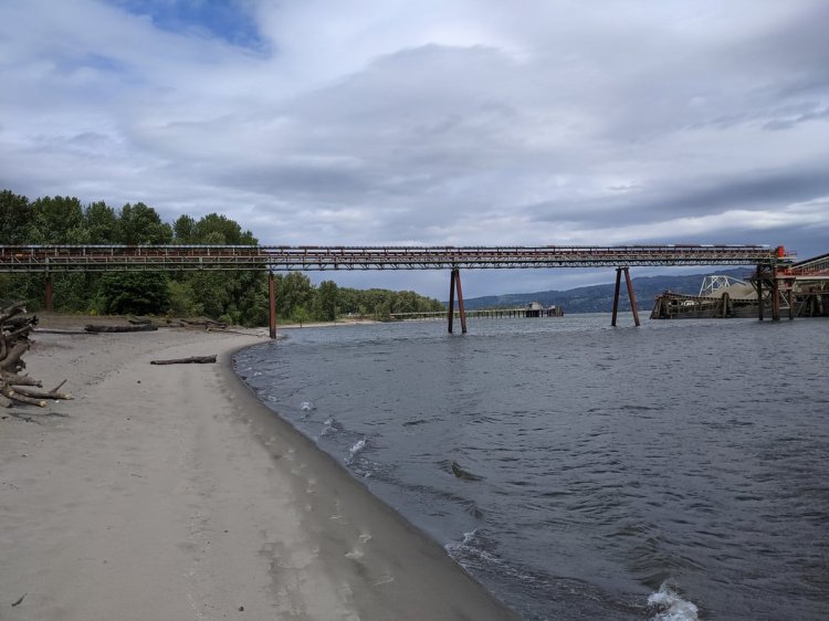 trestle beach deer island columbia county city st. helens oregon